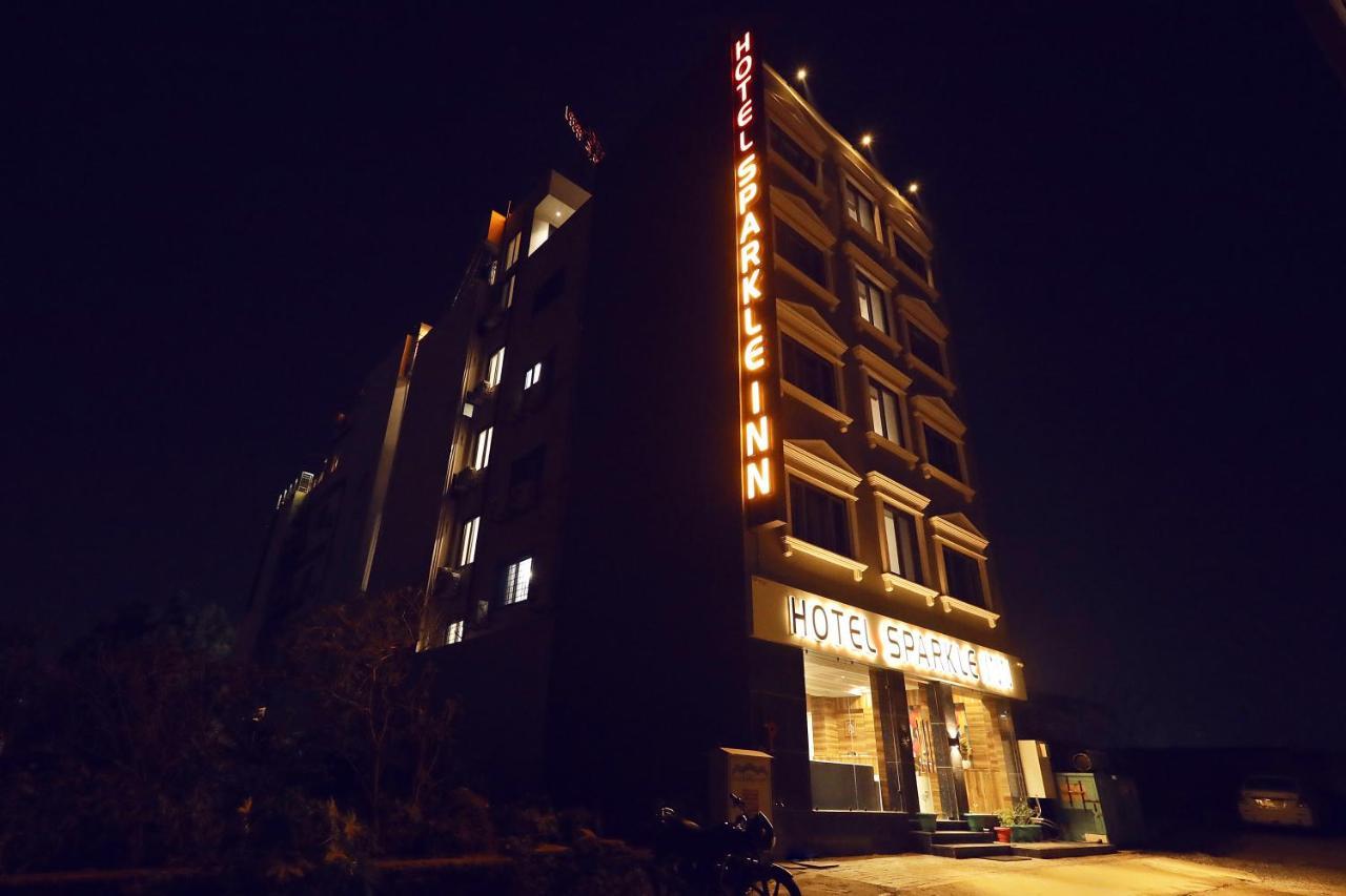 Hotel Sparkle Inn Just 400 Meters From Udaipur Railway Station Exterior foto